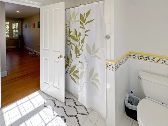 $10,000 | 11 Oakland Street, Lexington, MA 02420