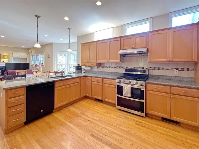 $10,000 | 11 Oakland Street, Lexington, MA 02420