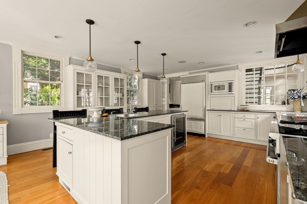 59 Harbor Avenue Marblehead, MA 01945 - Photo 13 of 38