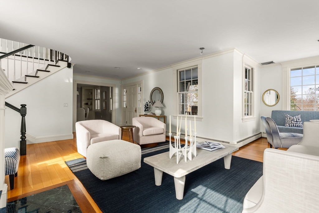 59 Harbor Avenue Marblehead, MA 01945 - Photo 5 of 38