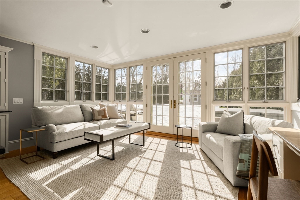 59 Harbor Avenue Marblehead, MA 01945 - Photo 9 of 38