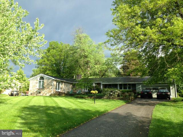 553 Valley View Road Baltimore, MD 21286 - Photo 1 of 28 Exterior Front