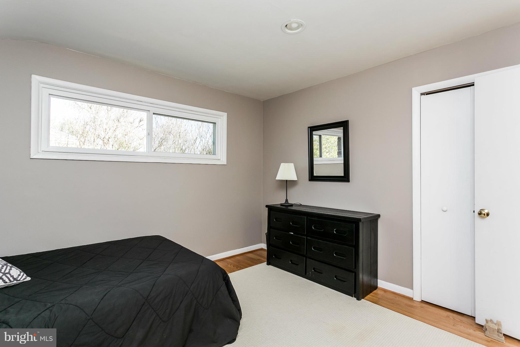 553 Valley View Road Baltimore, MD 21286 - Photo 18 of 28 Bedroom