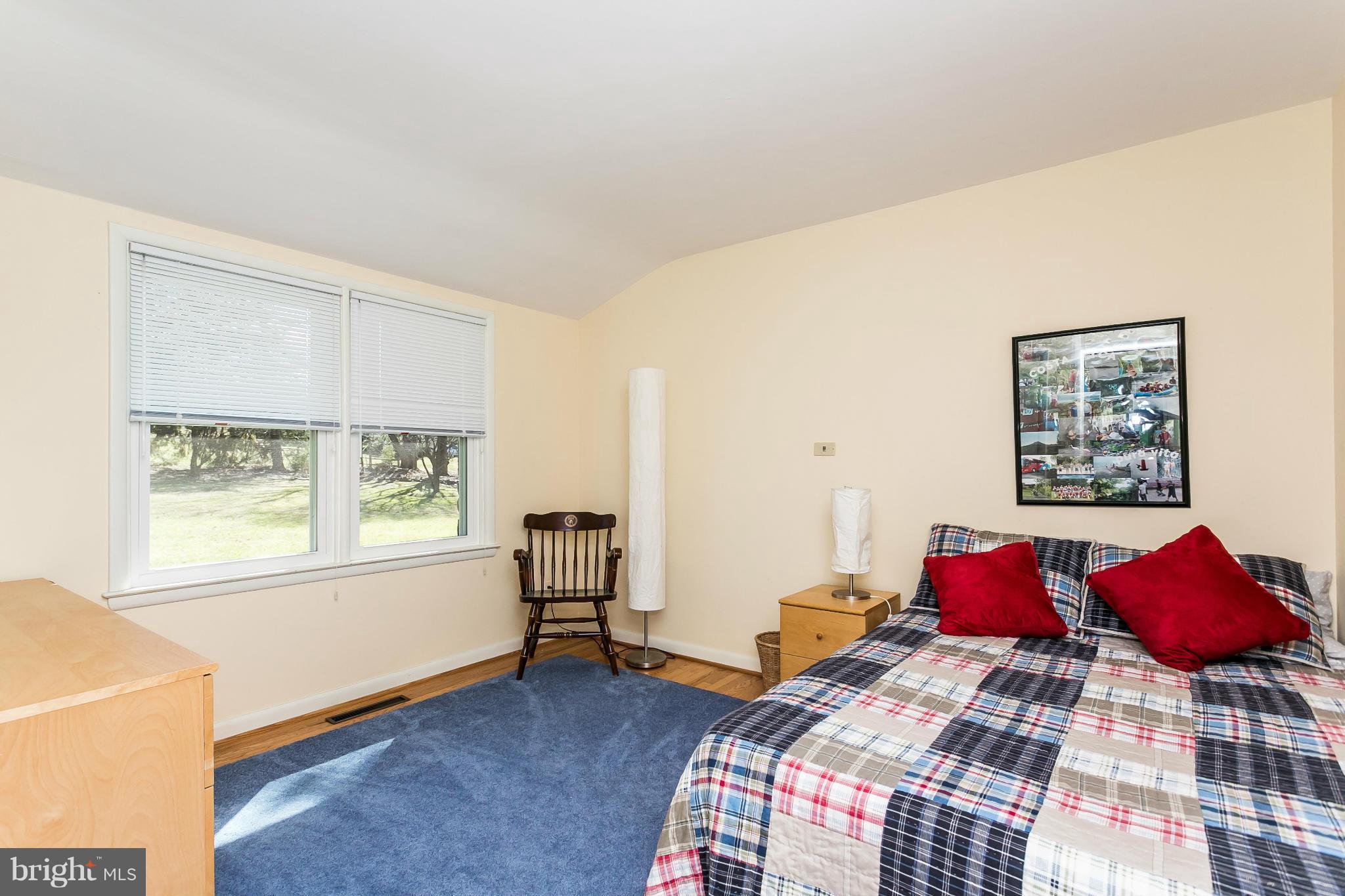 553 Valley View Road Baltimore, MD 21286 - Photo 20 of 28 Bedroom