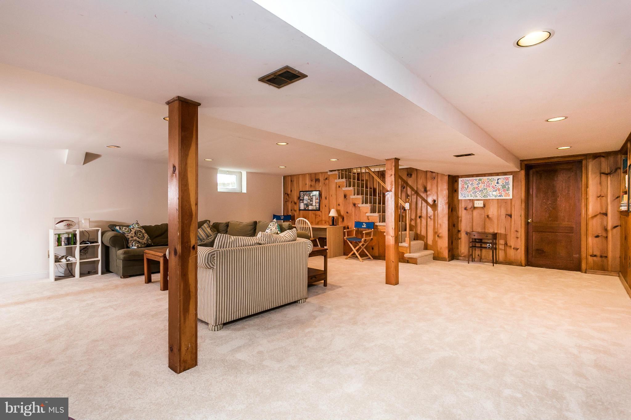 553 Valley View Road Baltimore, MD 21286 - Photo 22 of 28 Recreation Room