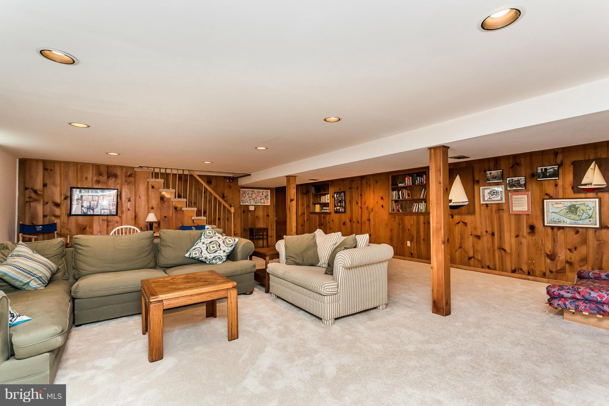 553 Valley View Road Baltimore, MD 21286 - Photo 23 of 28 Recreation Room