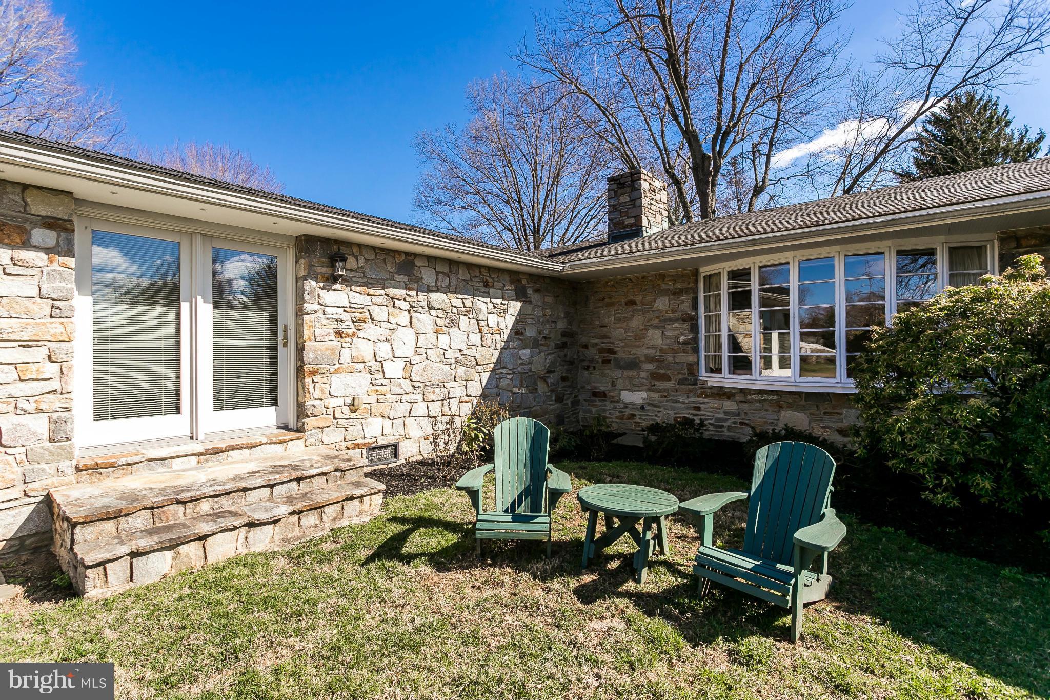 553 Valley View Road Baltimore, MD 21286 - Photo 25 of 28 Front Garden at Master Bedroom