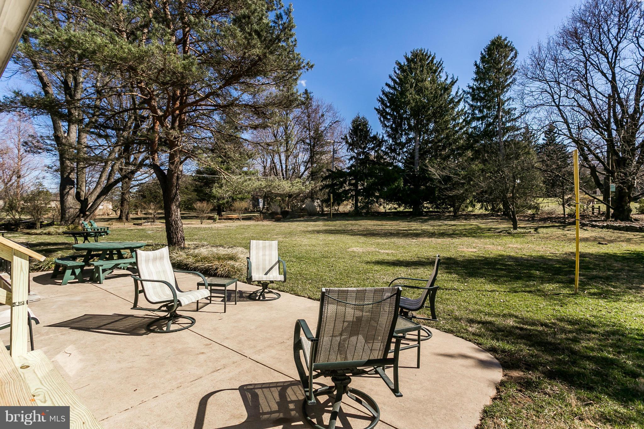 553 Valley View Road Baltimore, MD 21286 - Photo 26 of 28 Patio
