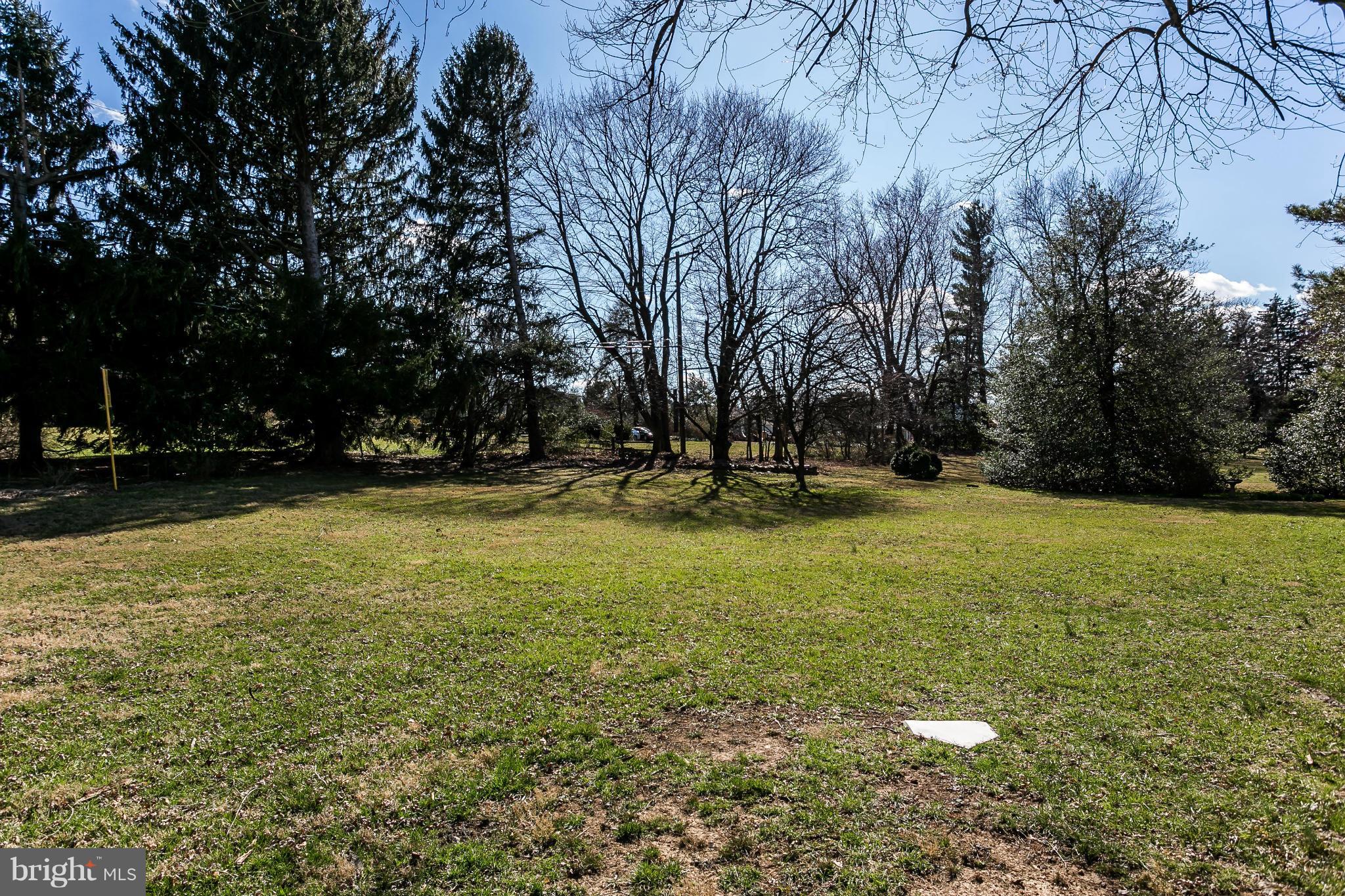 553 Valley View Road Baltimore, MD 21286 - Photo 28 of 28 Back Yard