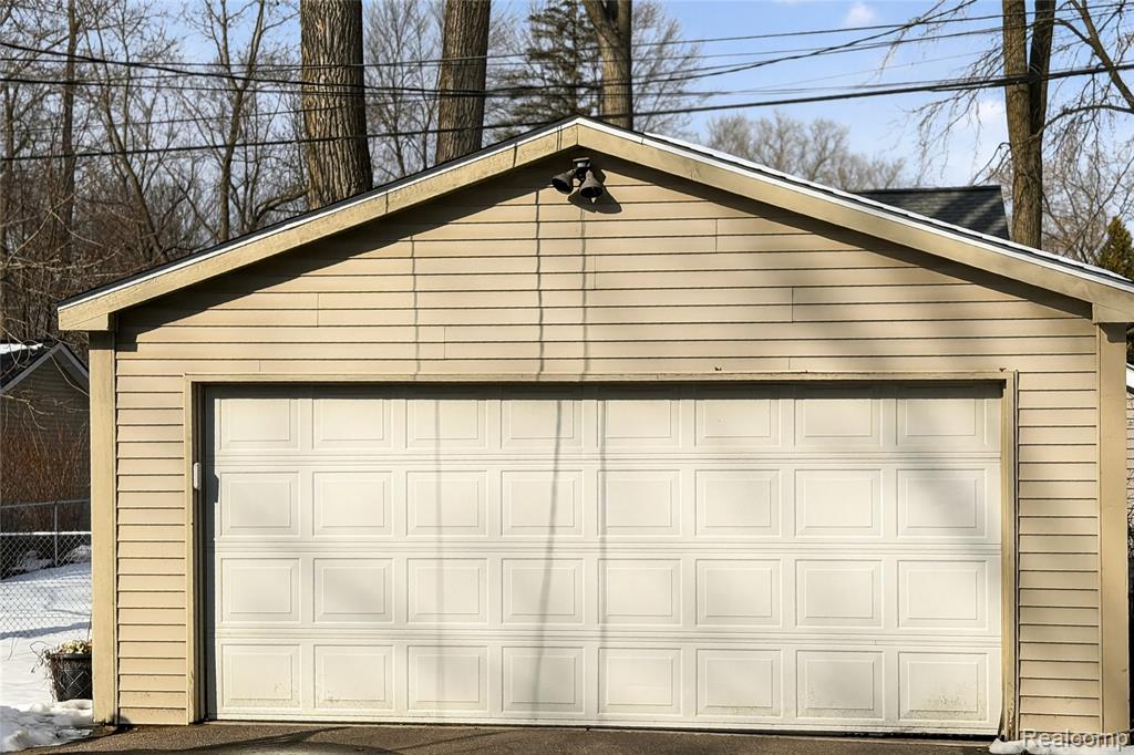 1155 Seabury Drive Lake Orion, MI 48362 - Photo 3 of 41