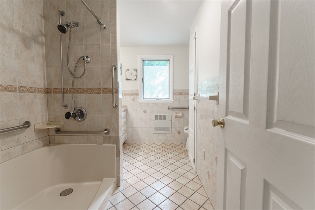 71 Hilltop Street Springfield, MA 01128 - Photo 17 of 36 Gallery Image 17