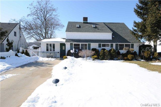 85 Prentice Road Levittown, NY 11756 - Photo 1 of 1 Gallery Image 1