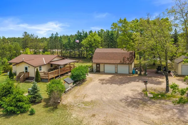 $319,900 | 796 West 17th (pvt), Arkdale, WI 54613