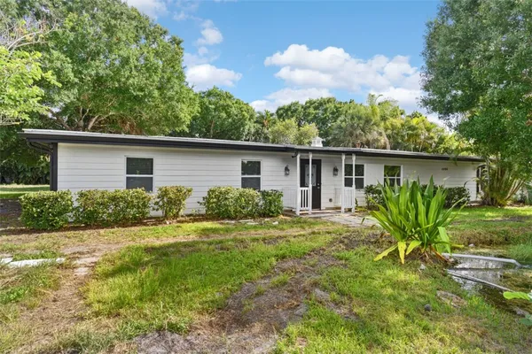$4,500 | 4996 49th Street, Vero Beach, FL 32967