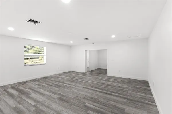 $4,500 | 4996 49th Street, Vero Beach, FL 32967