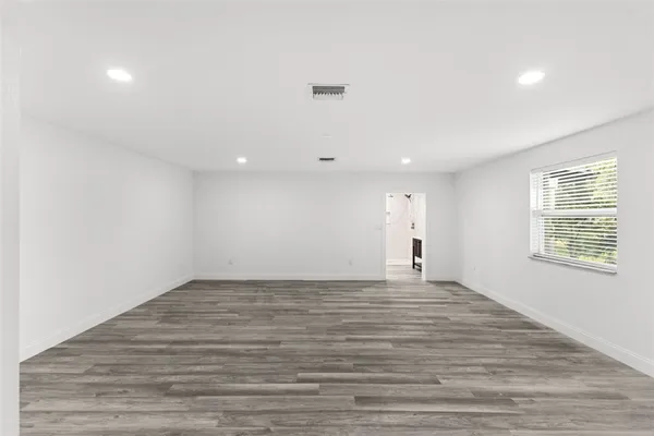 $4,500 | 4996 49th Street, Vero Beach, FL 32967