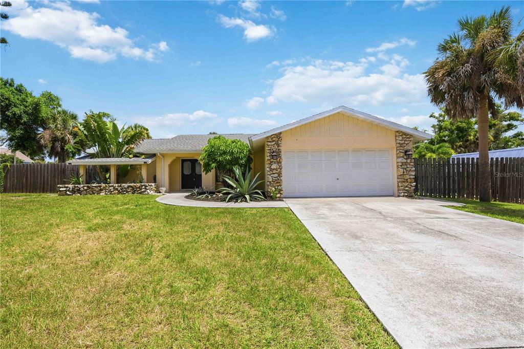 440 Lychee Road Nokomis, FL 34275 - Photo 1 of 58