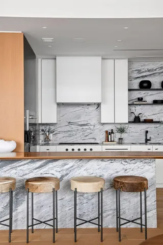 $2,375,000 | 255 Hennepin Avenue, Unit 3304, Minneapolis, MN 55401