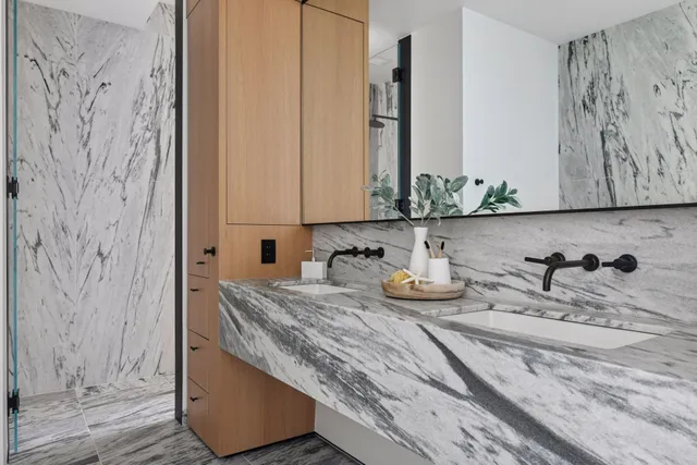 $2,375,000 | 255 Hennepin Avenue, Unit 3304, Minneapolis, MN 55401