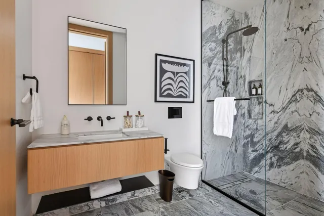 $2,375,000 | 255 Hennepin Avenue, Unit 3304, Minneapolis, MN 55401