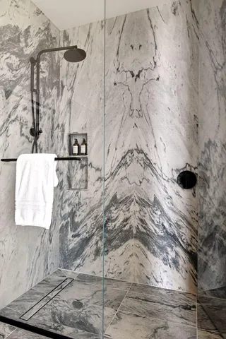 $2,375,000 | 255 Hennepin Avenue, Unit 3304, Minneapolis, MN 55401