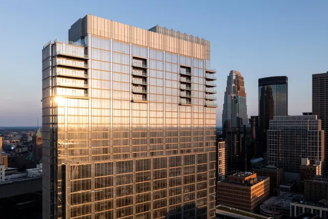 $2,375,000 | 255 Hennepin Avenue, Unit 3304, Minneapolis, MN 55401