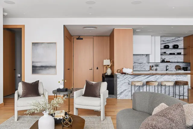 $2,375,000 | 255 Hennepin Avenue, Unit 3304, Minneapolis, MN 55401