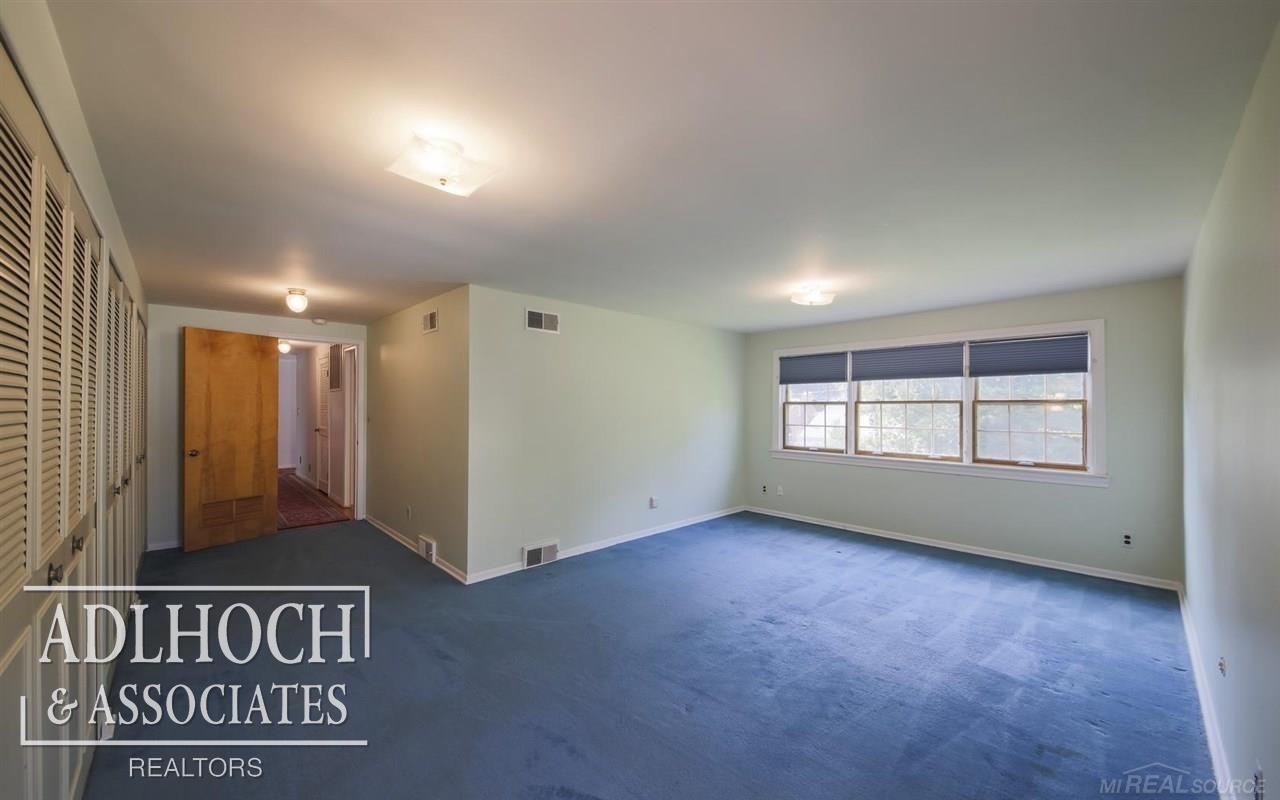 109 Handy Road Grosse Pointe Farms, MI 48236 - Photo 16 of 19
