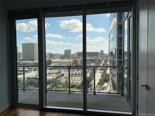 $1,095,000 | 1600 Post Oak Boulevard, Unit 1206, Houston, TX 77056