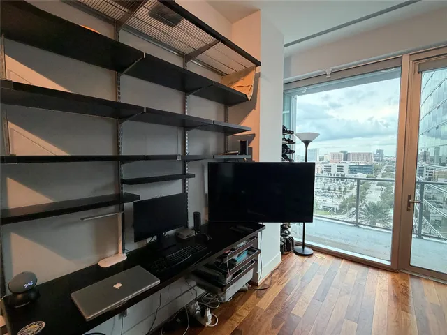 $1,095,000 | 1600 Post Oak Boulevard, Unit 1206, Houston, TX 77056