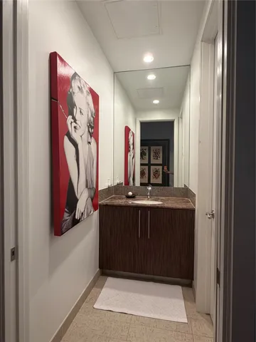 $1,095,000 | 1600 Post Oak Boulevard, Unit 1206, Houston, TX 77056