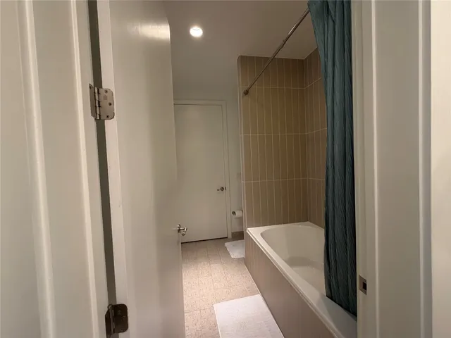 $1,095,000 | 1600 Post Oak Boulevard, Unit 1206, Houston, TX 77056