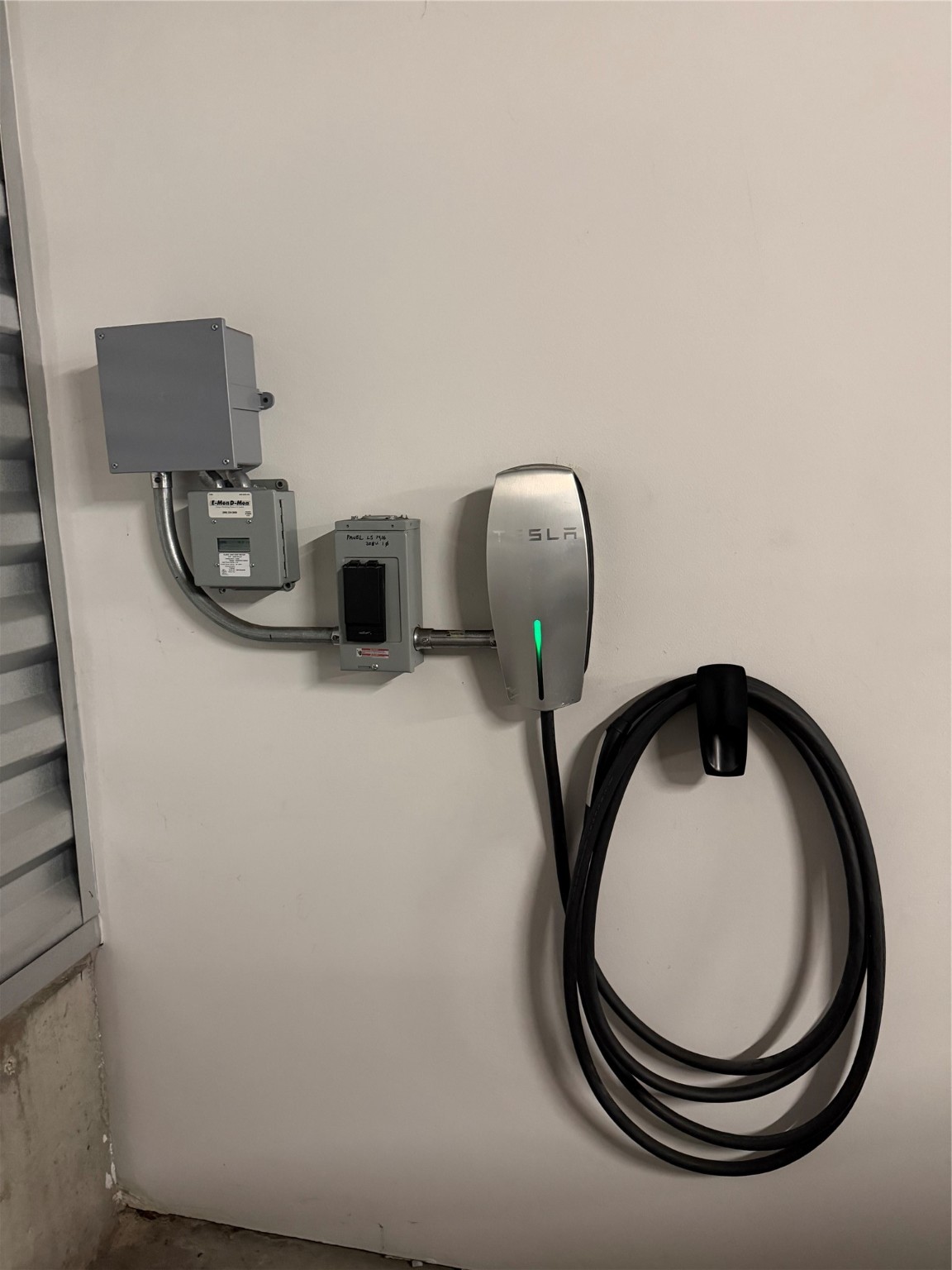 1600 Post Oak Boulevard, Unit 1206 Houston, TX 77056 - Photo 32 of 50 Personal/Private Tesla Charger installed by Owner. Rare 3 Assigned Parking Spaces.