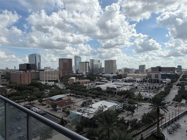 $1,095,000 | 1600 Post Oak Boulevard, Unit 1206, Houston, TX 77056