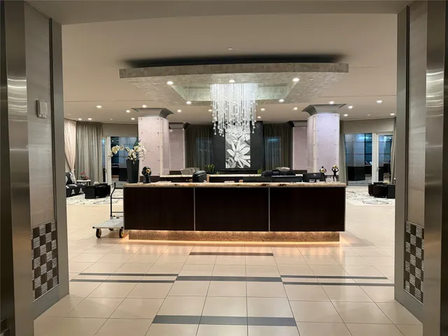 $1,095,000 | 1600 Post Oak Boulevard, Unit 1206, Houston, TX 77056