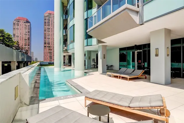 $1,095,000 | 1600 Post Oak Boulevard, Unit 1206, Houston, TX 77056