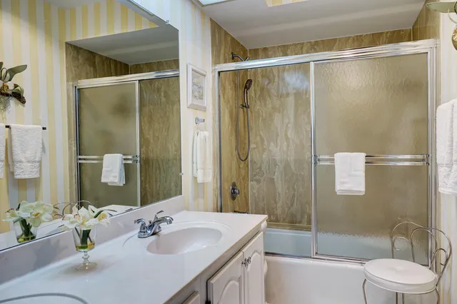 $444,000 | 2370 Northeast Ocean Boulevard, Unit C305, Stuart, FL 34996