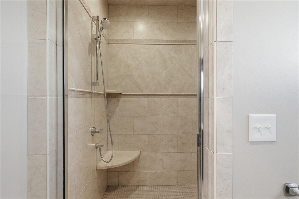 27 Bittersweet Lane Hampton, NH 03842 - Photo 23 of 42