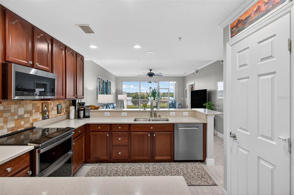 10002 Key Haven Road, Unit 204 Seminole, FL 33777 - Photo 28 of 73
