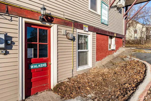 $325,000 | 16 Church Street, Walpole, NH 03609