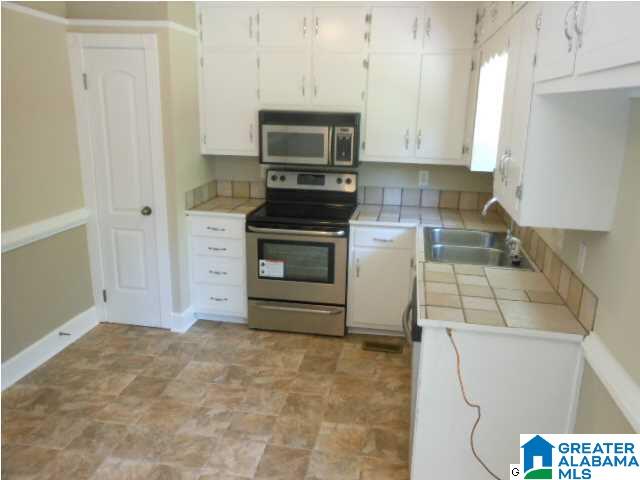 804 Pine Ridge Drive Oxford, AL 36203 - Photo 4 of 12