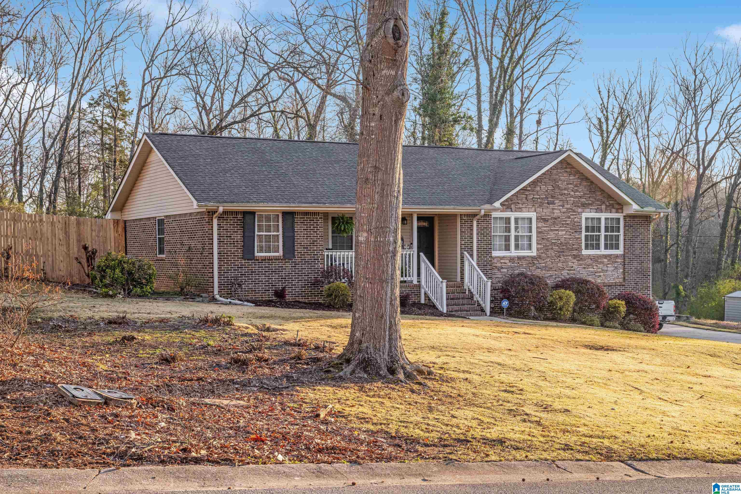 121 Oak Street Alabaster, AL 35114 - Photo 10 of 41