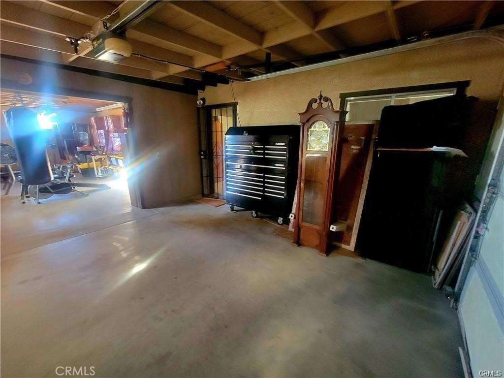 5566 Oleta Road Landers, CA 92285 - Photo 28 of 40 a view of room with gym equipment