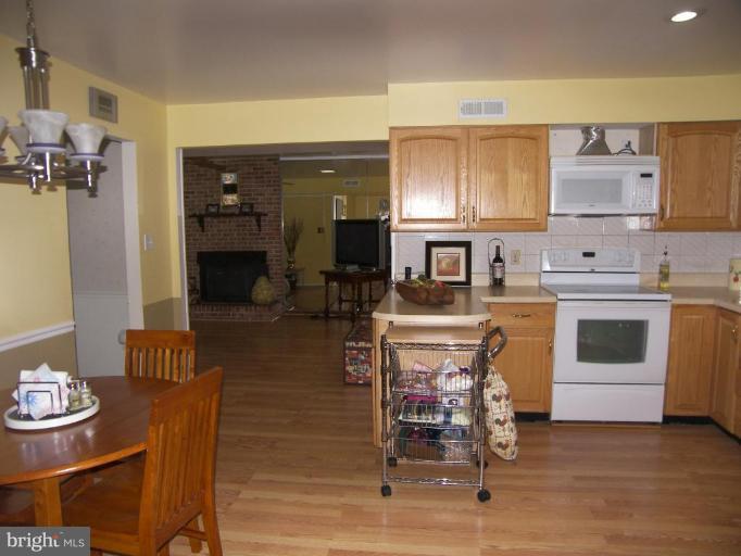 11333 Rambling Road Gaithersburg, MD 20879 - Photo 24 of 30 Kitchen #3
