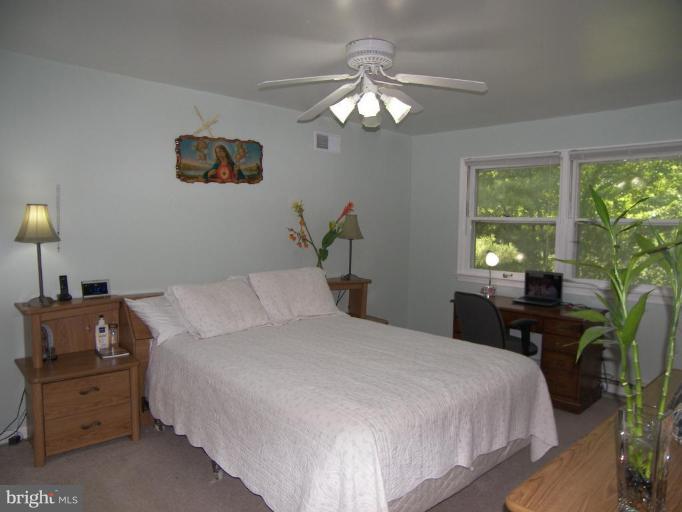 11333 Rambling Road Gaithersburg, MD 20879 - Photo 10 of 30 Master Bedroom