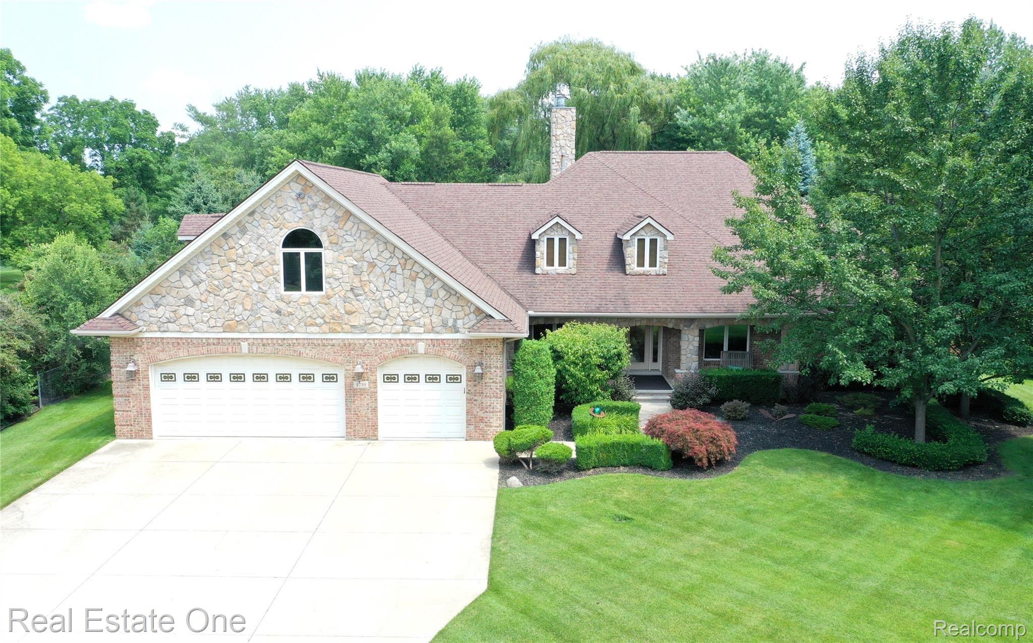 2739 Norton Lawn Street Rochester, MI 48307 - Photo 11 of 47 1.JPG