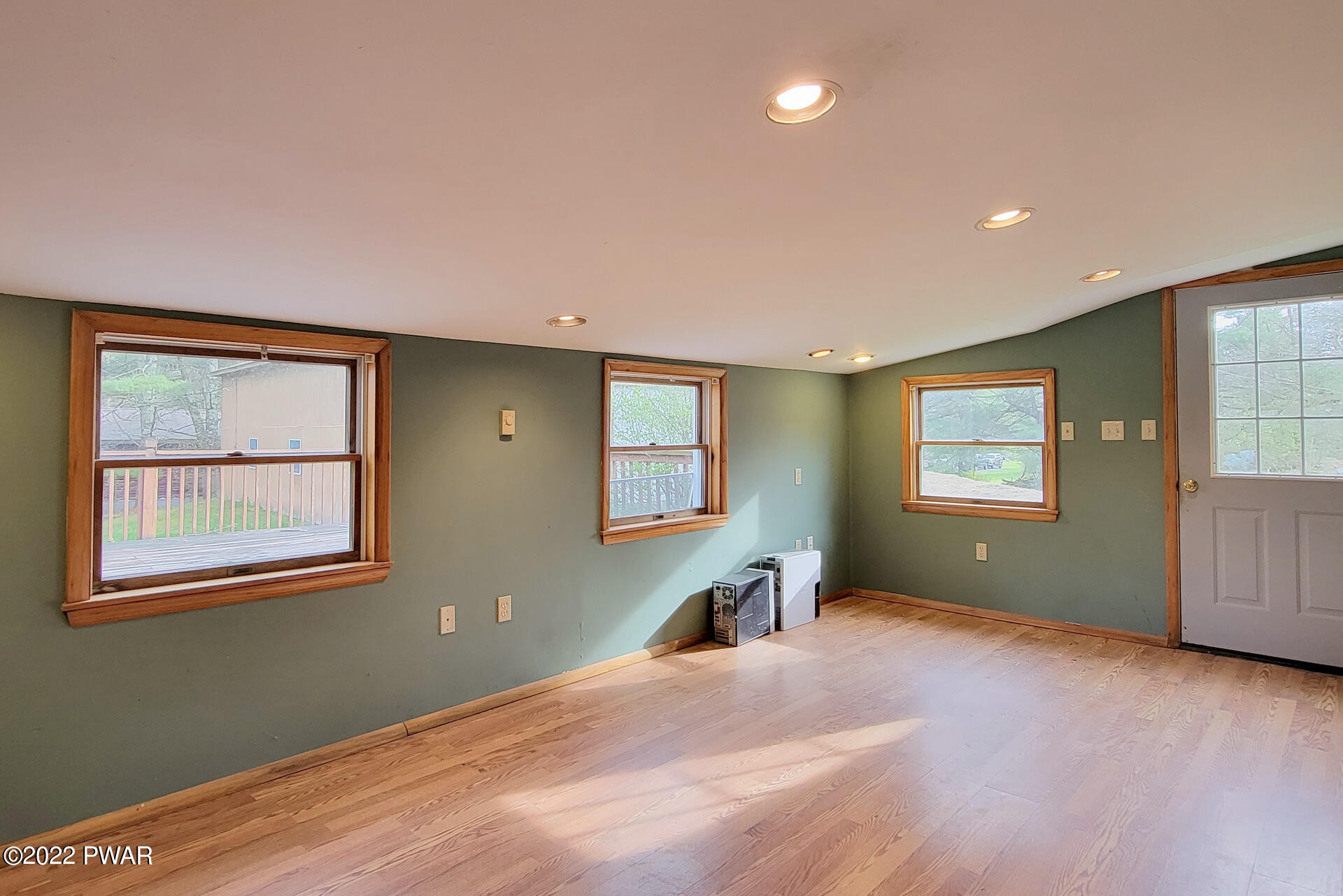 513 Rowland Road Greeley, PA 18425 - Photo 43 of 55 20220505_173632-001