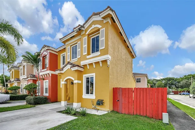 $365,000 | 640 Southeast 1st Street, Homestead, FL 33030