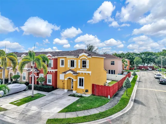 $365,000 | 640 Southeast 1st Street, Homestead, FL 33030