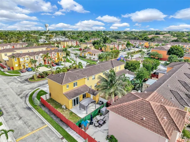 $365,000 | 640 Southeast 1st Street, Homestead, FL 33030